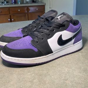 Jordan 1 low court purple